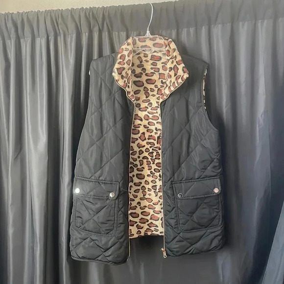 Jackets & Blazers - Reversible‎ Black & Cheetah Leopard Vest L